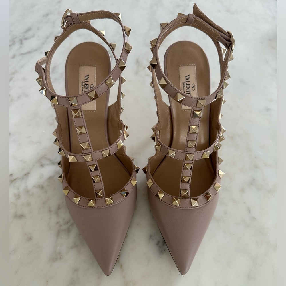 Authentic Valentino Nappa Rockstud (size 39)